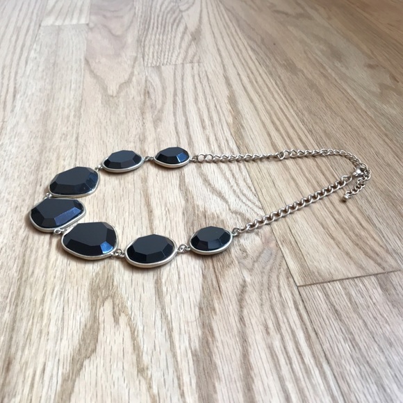 Francesca’s • Black Stone Adjustable Necklace - Picture 2 of 4